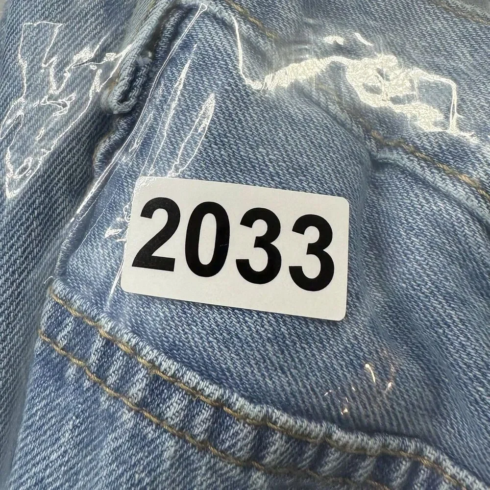 Levis very good